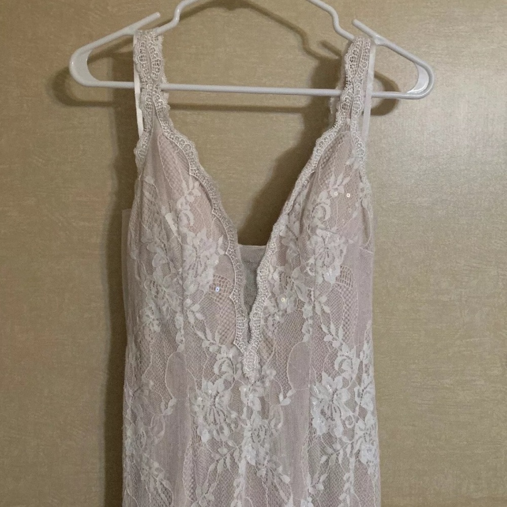 XSCAPE ivory lace gown